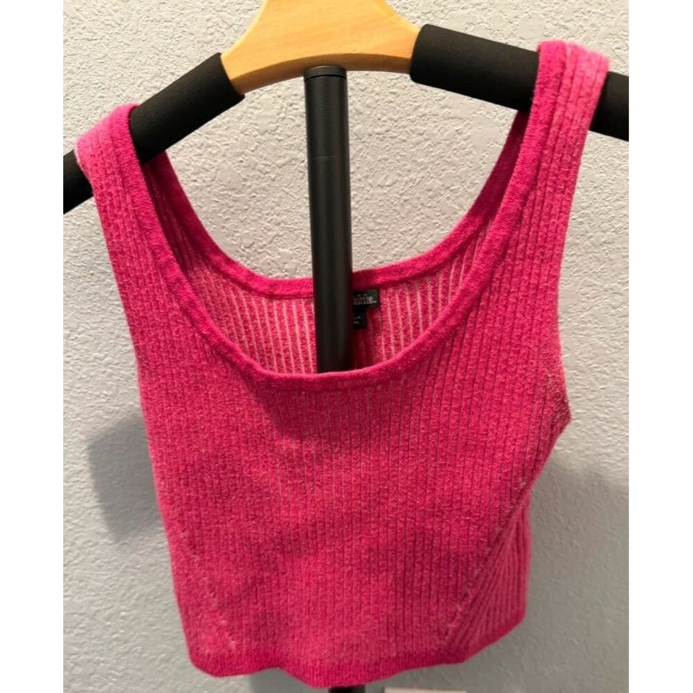Wild Fable Pink knitted tank top size small